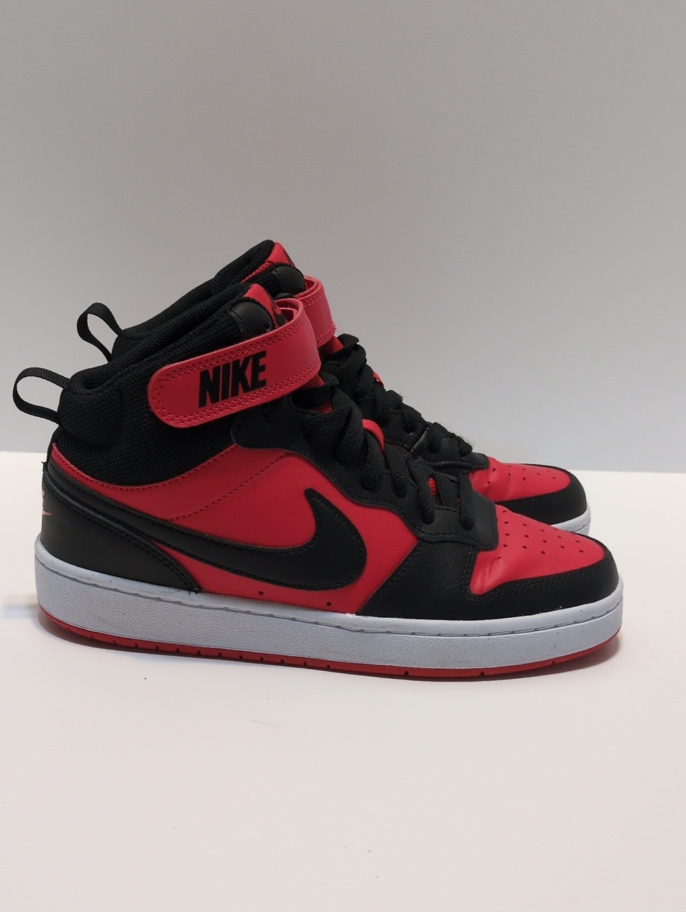 Nike Court Borough Mid 2 GS Bred Black Red High Top Sneakers 6Y CD7782-602